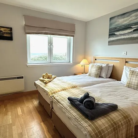 No2 The Links Apartment, Brora Exterior photo