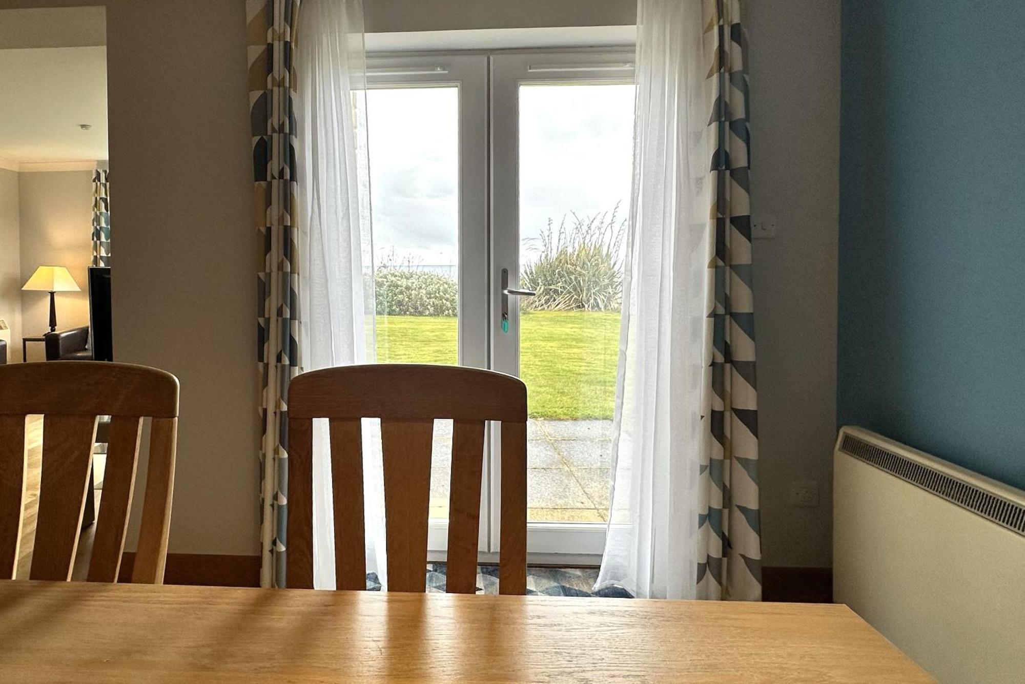 No2 The Links Apartment, * Brora