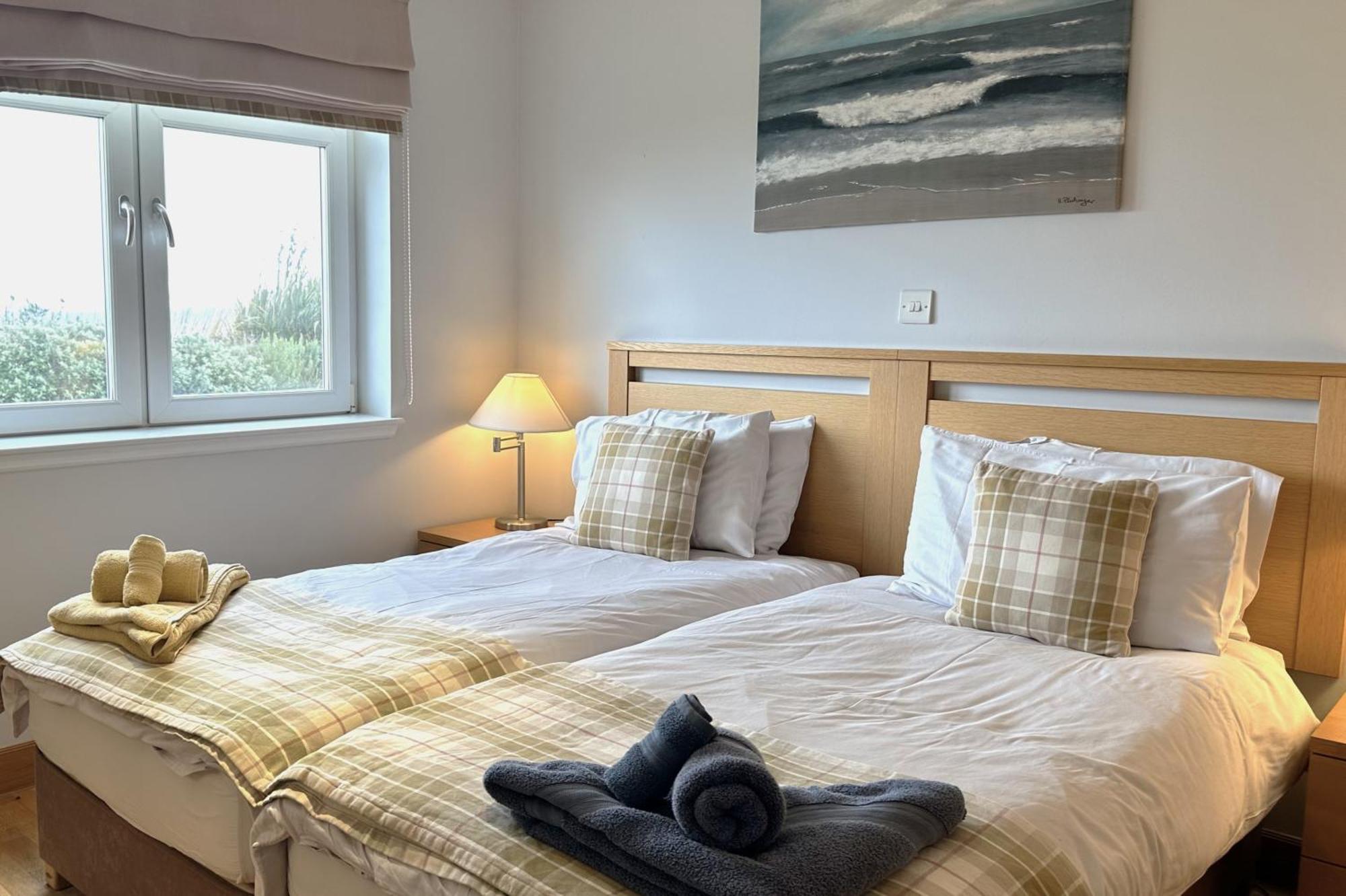No2 The Links Apartment, * Brora