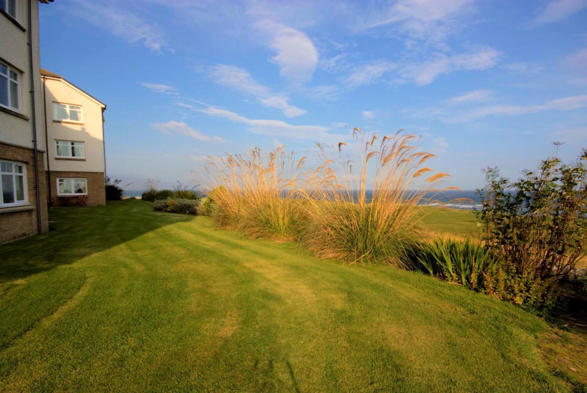 No2 The Links Apartment, Apartment Brora